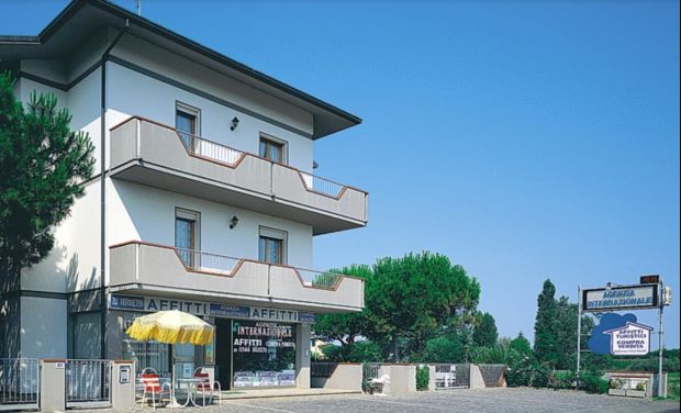 AGENZIA INTERNAZIONALE Via Pinarella, 308-310